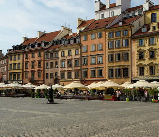 Apartamenty w centrum Warszawy. Który hotel wybrać?