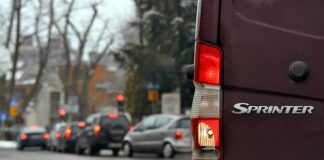 Ile można jeździć polskim autem w Anglii?