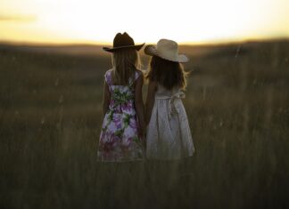 Czy mężczyźni mogą nosić sukienki?