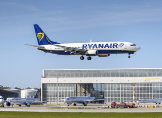 Czy Ryanair lata do Edynburga?